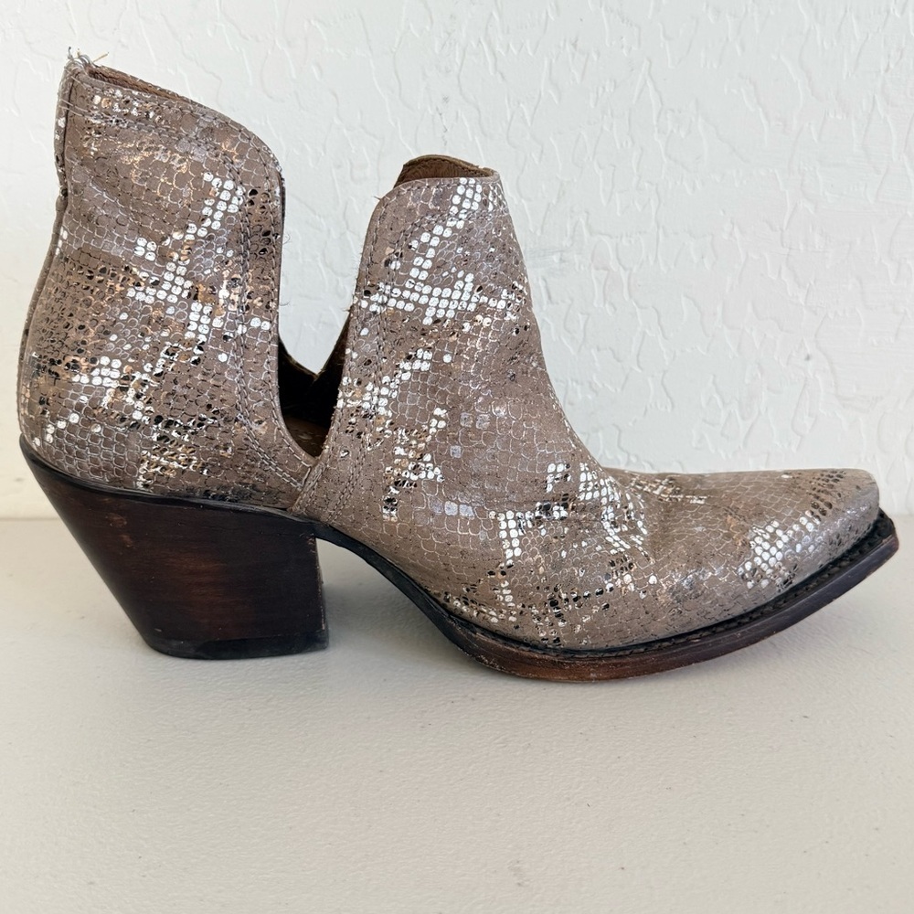 ARIAT Dixon Metallic Snake Print Leather Snip Toe Ankle Boot 9B - Picture 3 of 11